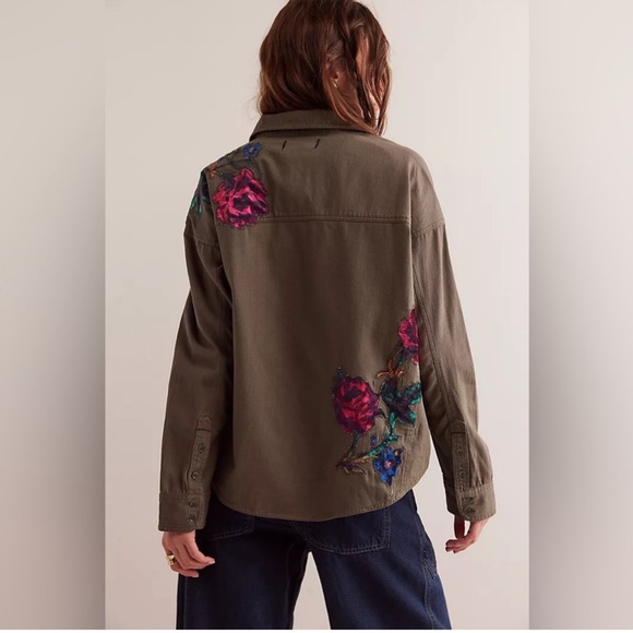 New We The Free by Free People Velvet Roses Green Utility Military Shirt Top - Picture 4 of 13